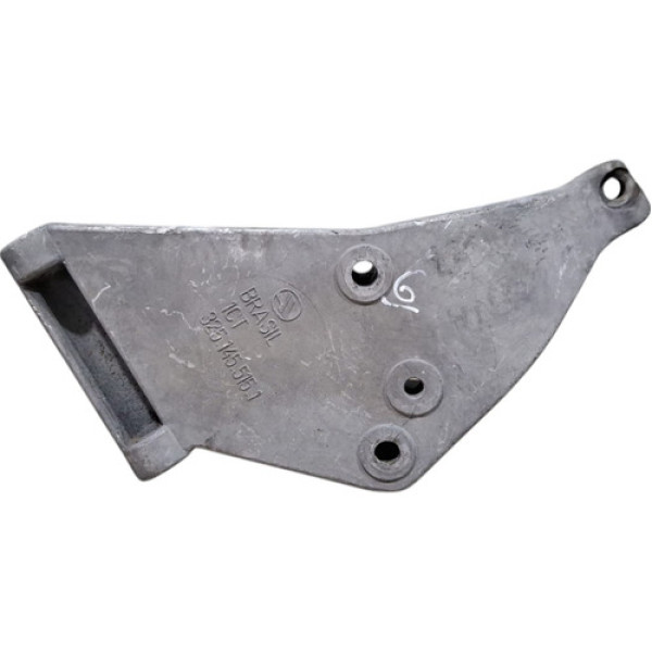 Suporte Bomba Hidraulica Santana 1986 A 1994