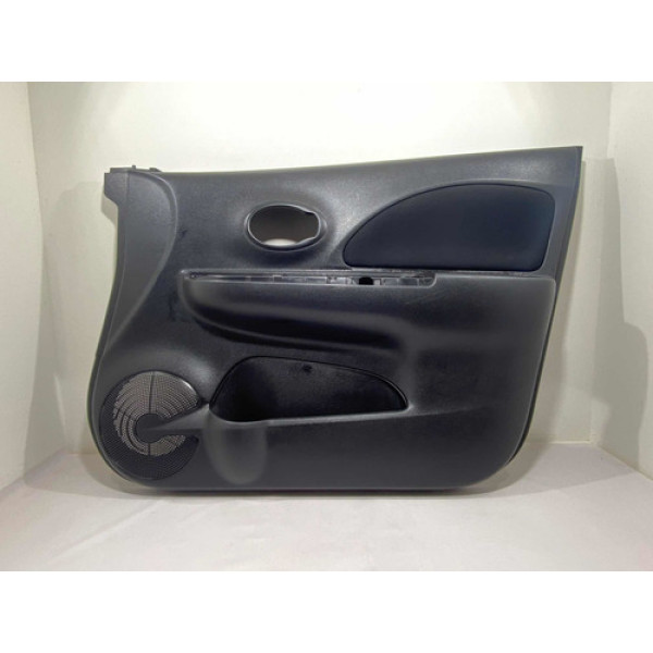 Forró De Porta Dianteira Direita Nissan March 2013