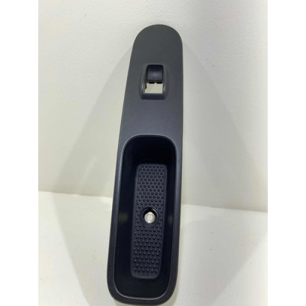 Moldura Botão Vidro Dianteiro Direito Fiat Mobi 2017