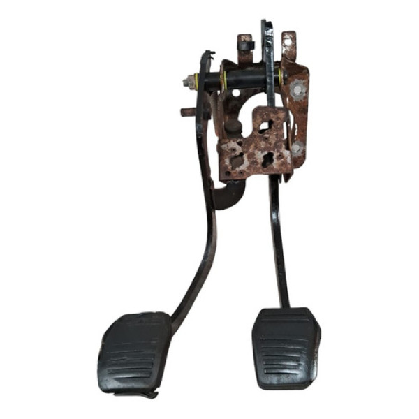 Pedaleira Focus 2003