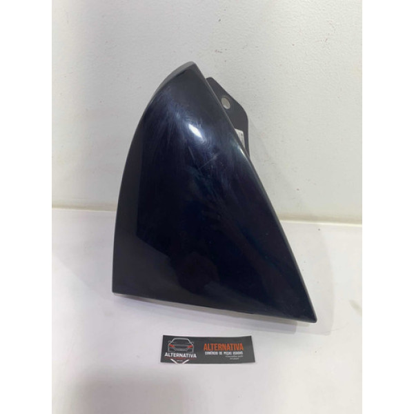 Moldura Lanterna Lado Esquerdo Fiat Mobi 2017